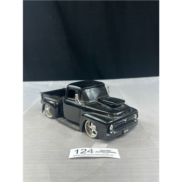 1/24th Scale 1956 Ford F100 Diecast Truck