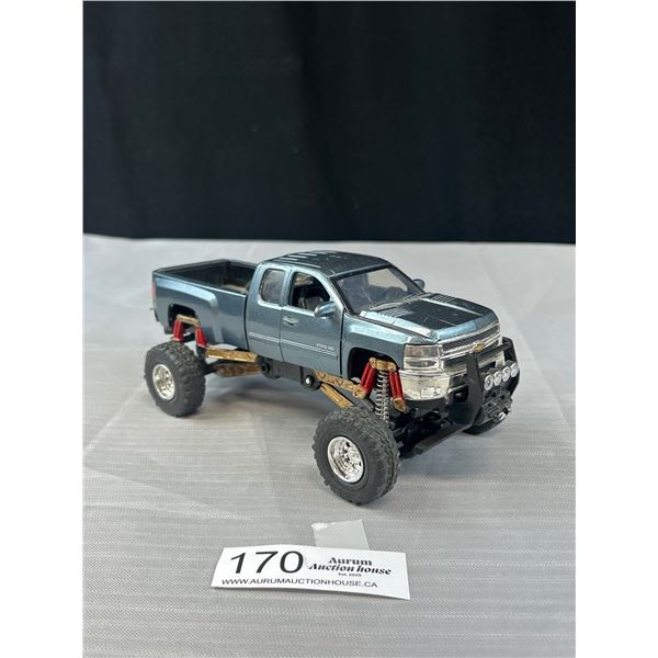 1/24th Scale Diecast and Plastic Chev 2300 4x4 Truck