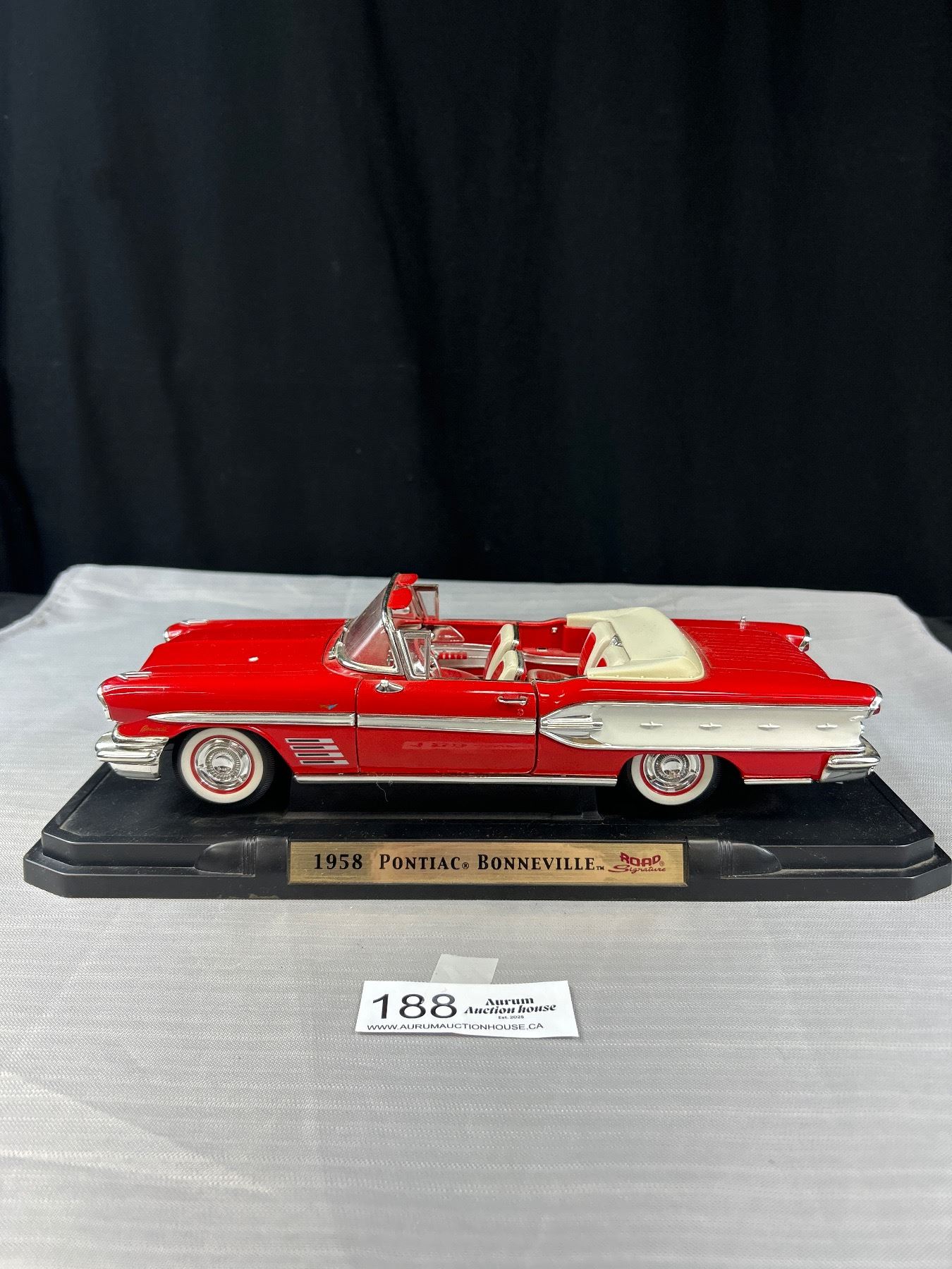 1/18th Scale 1958 Pontiac Bonville Diecast Car