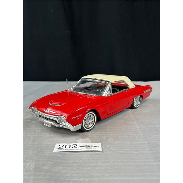 1/18th 1962 Ford Thunderbird Sports Roadcar Diecast Car