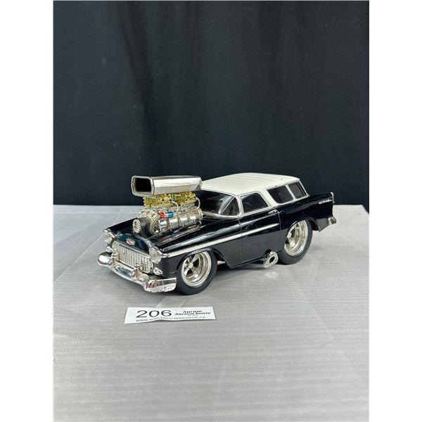 Muscle Machines 1955 Nomad Diecast Car