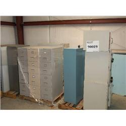 LOT OF MISCELLANEOUS OFFICE FURNITURE