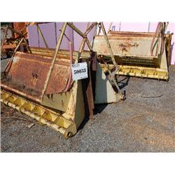 TAILGATE GRAVITY FED SPREADER/BROADCASTERS