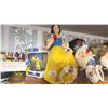 Image 2 : *BOXED UP* SNOW WHITE WITH HER 7 DWARFS & MICKEY PORCELAIN FIGURINES, MICKEY HATS,