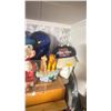 Image 5 : *BOXED UP* SNOW WHITE WITH HER 7 DWARFS & MICKEY PORCELAIN FIGURINES, MICKEY HATS,