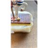 Image 3 : RON LEE COLLECTIBLES MINNIE CAROUSEL FIGURINE