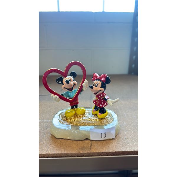 RON LEE COLLECTIBLES MICKEY & MINNIE HEART FIGURINE