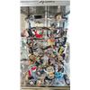 Image 3 : SPEIDEL ILLUMINATED ROTATING LOCKING DISPLAY CASE WITH ASSORTED DISNEY WATCHES *WITH KEY*