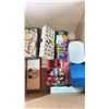 Image 3 : BOX OF ASSORTED DISNEY WATCHES