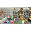 Image 3 : SHELF OF DISNEY COLLECTIBLES