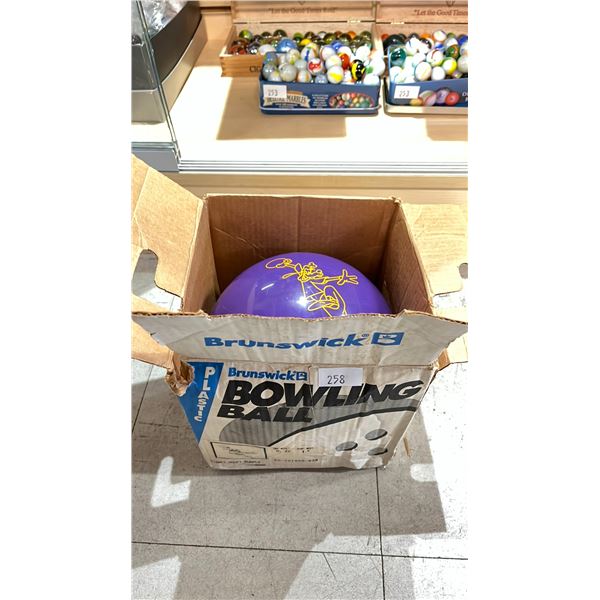 GOOFY BOWLING BALL