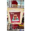 Image 2 : SHELF OF DISNEY COLLECTIBLES