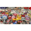 Image 1 : SHELF OF DISNEY COLLECTIBLES