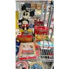 Image 2 : SHELF OF DISNEY COLLECTIBLES