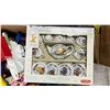 Image 2 : BOX OF ASSORTED DISNEY COLLECTIBLES