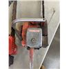 Image 2 : 2 HOMELITE XL 12 GAS CHAINSAWS ONE WORKING ONE PARTS