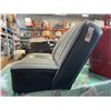 Image 2 : SALESMAN SAMPLE BENCH SEAT