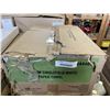 Image 1 : CASE OF SINGLE FOLD PAPER TOWELS