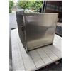 Image 2 : STAINLESS PET KENNELL, WITH LOCKING DOOR, SHOR-LINE KCMO BRAND, 36X30 INCH AND 28 DEEP