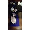 Image 2 : TRAY OF 8 SEMI PRECIOUS ROCKS/STONES