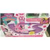 Image 2 : MINNIE MOUSE ICE CREAM TRUCK TRACK SET