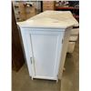 Image 1 : WHITE CORNER CABINET