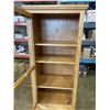 Image 2 : 6-FT TALL HUBER HERITAGE FURNITURE DISPLAY CABINET WITH CUPBOARD