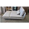 Image 1 : IKEA LOUNGE CHAIR