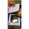 Image 2 : 2 BATHROOM SCALES, PHONE SYSTEM AND CLOCK