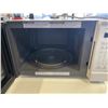 Image 2 : PANASONIC GENIUS MICROWAVE OVEN