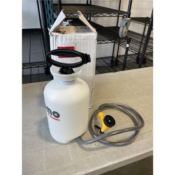 NEW 1.3 GALLON COMPRESION SPARAYER