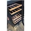 Image 2 : BODEGA WINE COOLER WORKING