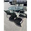 Image 2 : PATIO TABLE WITH UMBRELLA AND 5 CHAIRS