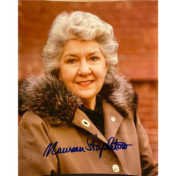 Reds Maureen Stapleton signed photo
