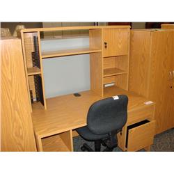 Oak Desk With Hutch