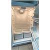 Image 7 : WHITE-WESTINGHOUSE 2 DOOR WHITE REFRIGERATOR