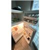 Image 9 : WHITE-WESTINGHOUSE 2 DOOR WHITE REFRIGERATOR