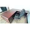 Image 5 : MAHOGANY FINISH OFFICE DESK W/MATCHING FILE CABINET AND BLACK EXECUTIVE OFFICE CHAIR