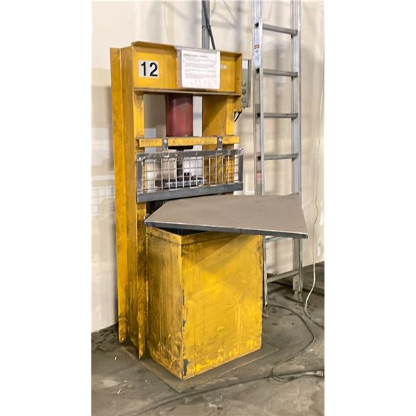 INDUSTRIAL STEEL PUNCH PRESS NOTCHER