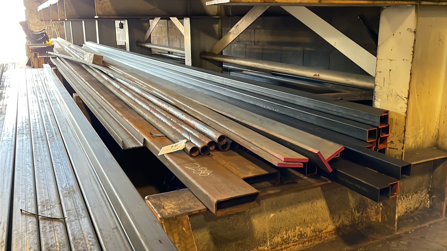 ASSORTED STEEL FABRICATING MATERIAL INCLUDES FLAT BAR, ROUND, SQUARE ...