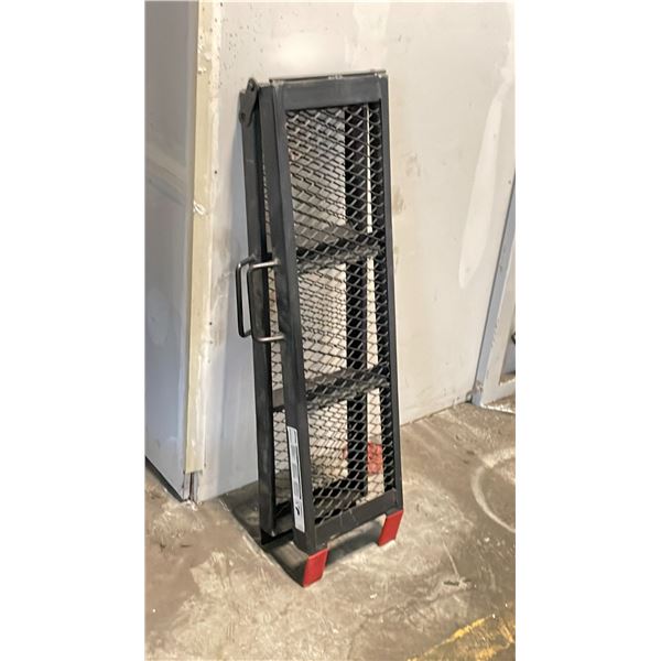 ERICKSON FOLDING SINGLE LOADING RAMP
