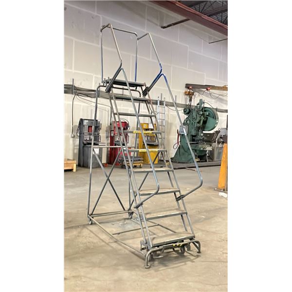 9FT MOBILE WAREHOUSE STAIRS