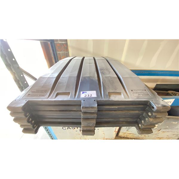6 PLASTIC HALF GARBAGE CAN LIDS