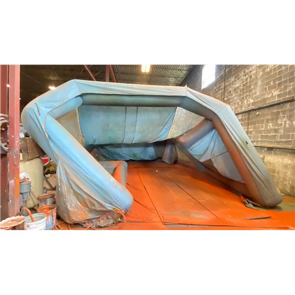 LARGE INFLATABLE INDUSTRIAL SPRAY SHELTER & 2 BLOWERS *NEEDS PATCHING*