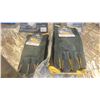Image 3 : 2 WELDMARK REGULATOR FLOW METER COMBINATIONS & 7 PAIRS OF NEW WATSON HEAVY METAL WELDERS GLOVES