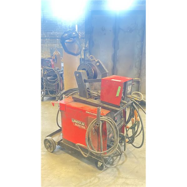 LINCOLN ELECTRIC IDEALARC CV305 WELDING MACHINE W/ LINCOLN ELECTRIC LN-7 WIRE FEED MIG WELDER WITH
