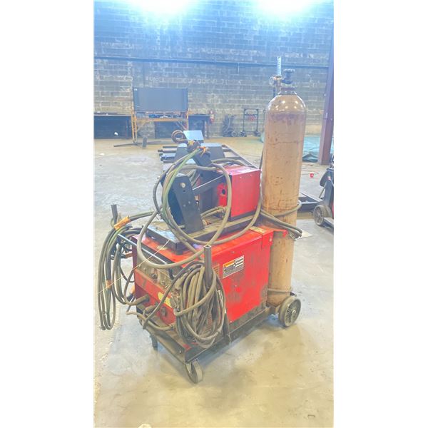 LINCOLN ELECTRIC CV-300 WELDING MACHINE W/ LINCOLN ELECTRIC LN-7 WIRE FEED MIG WELDER WITH