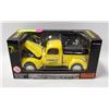 Image 1 : FINNING 1:24 SCALE DIECAST TRUCK IN BOX