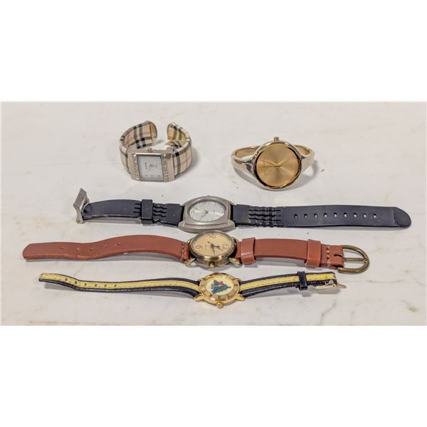 LOT OF 5 ASSORTED VINTAGE WATCHES NEEDS BATT
