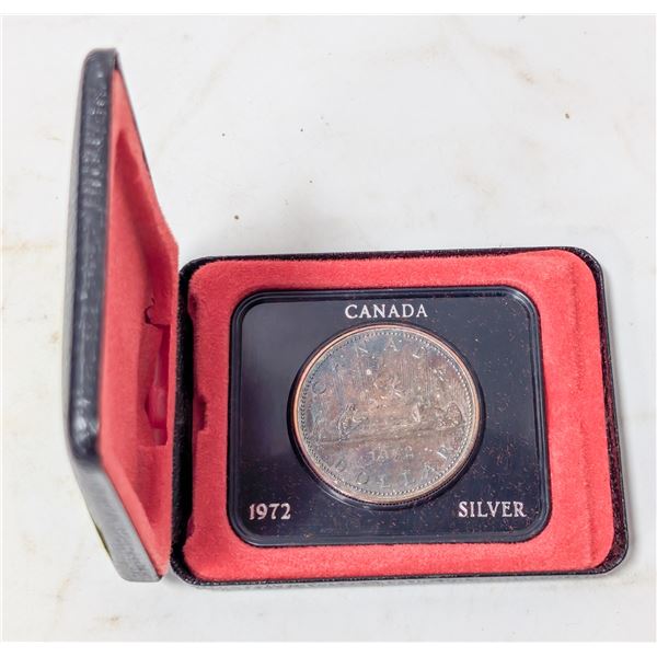 1972 CANADA SILVER DOLLAR WITH CASE